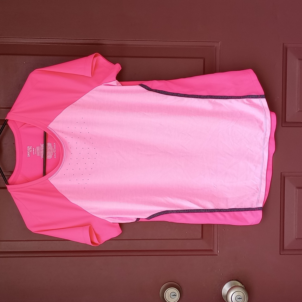 Workout Shirt - Picture 2 of 6